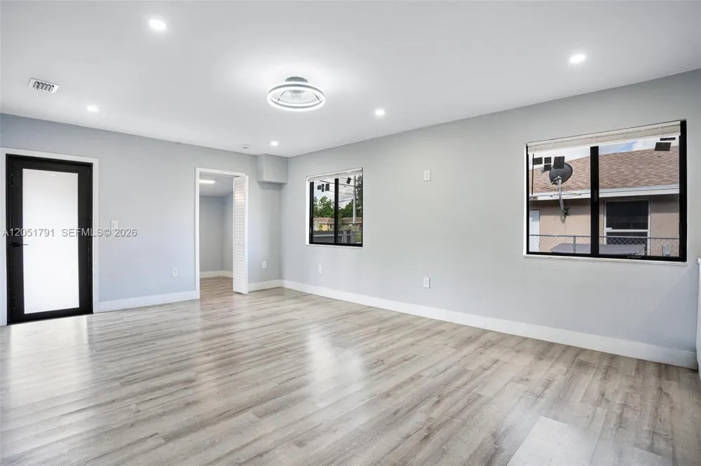 781 NW 108th St Miami, FL 33168