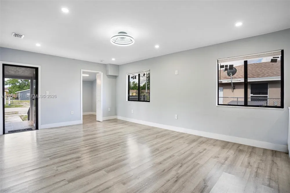 781 NW 108th St Miami, FL 33168