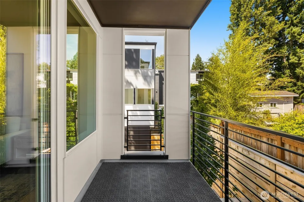 18002 A 10th Avenue NE Shoreline, WA 98155