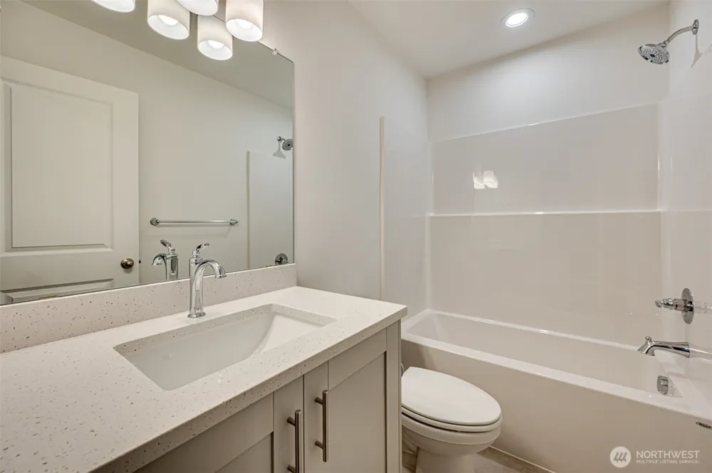 2008 Henderson Way Longview, WA 98632