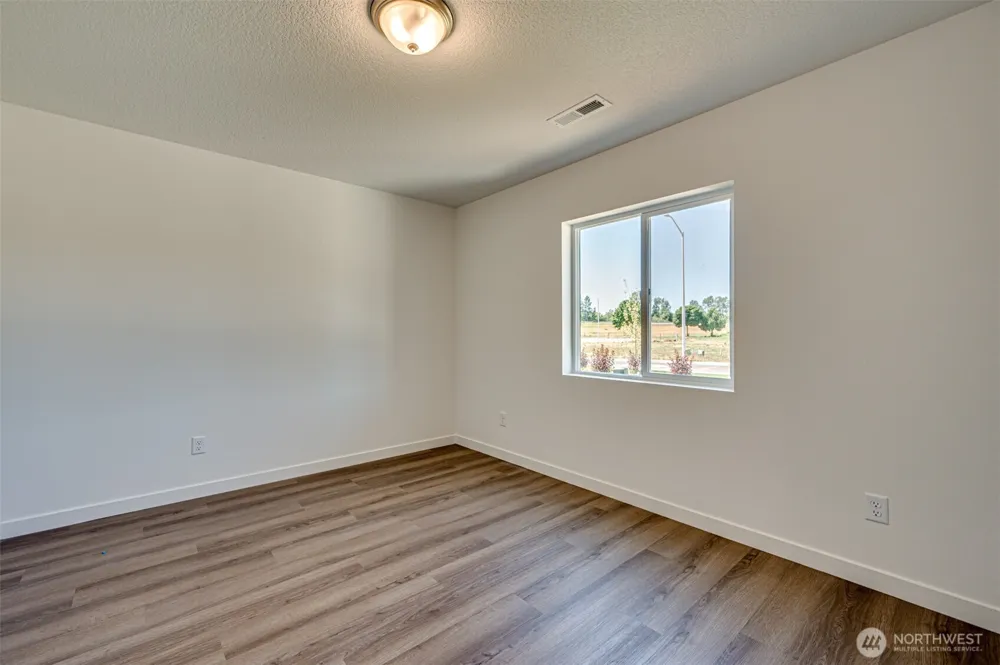 2008 Henderson Way Longview, WA 98632