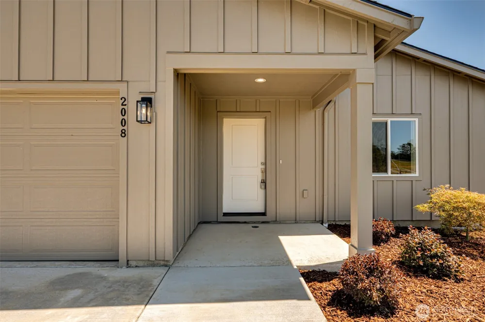 2008 Henderson Way Longview, WA 98632