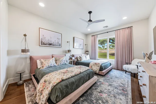 1634 KALLENBERG -KLINKSEIK Fredericksburg, TX 78624
