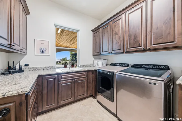 1634 KALLENBERG -KLINKSEIK Fredericksburg, TX 78624