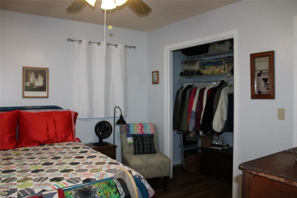 208 PARK DR Early, TX 76802