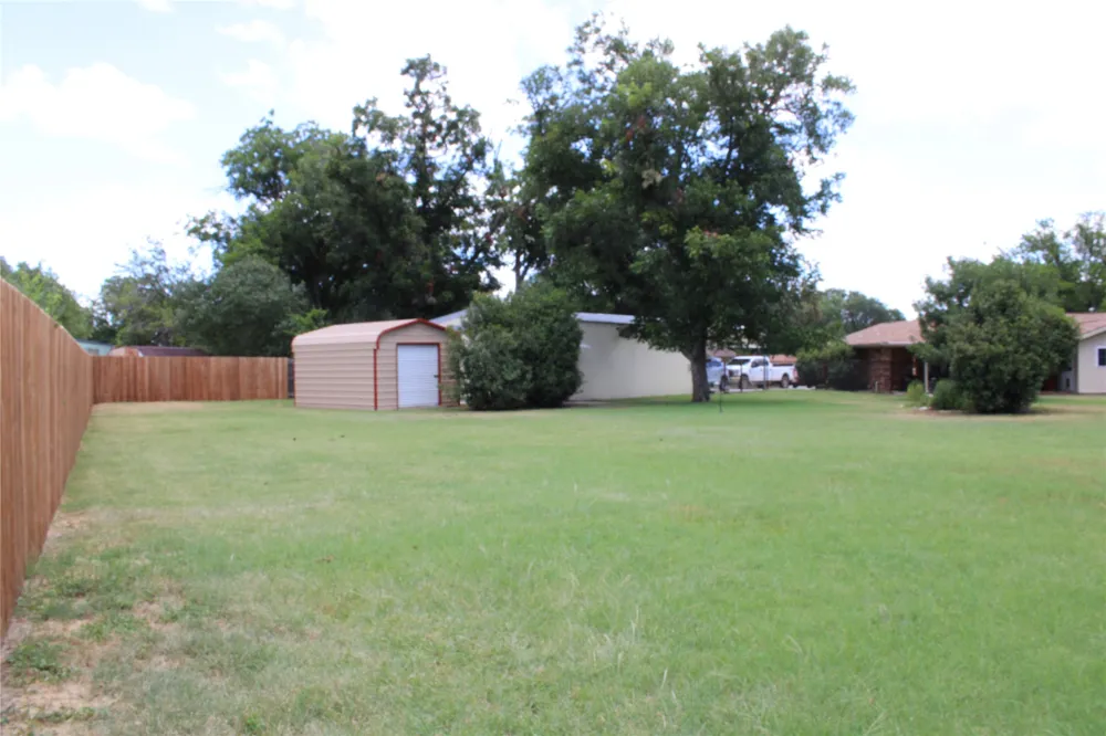 208 PARK DR Early, TX 76802