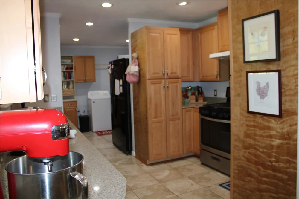 208 PARK DR Early, TX 76802