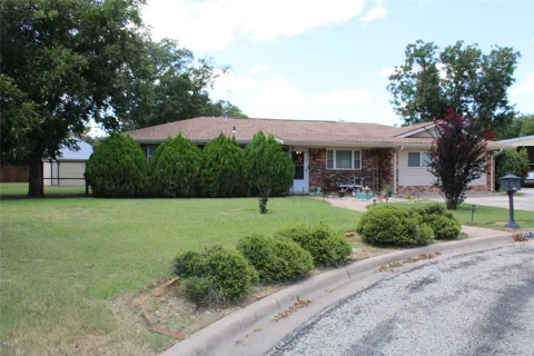 208 PARK DR