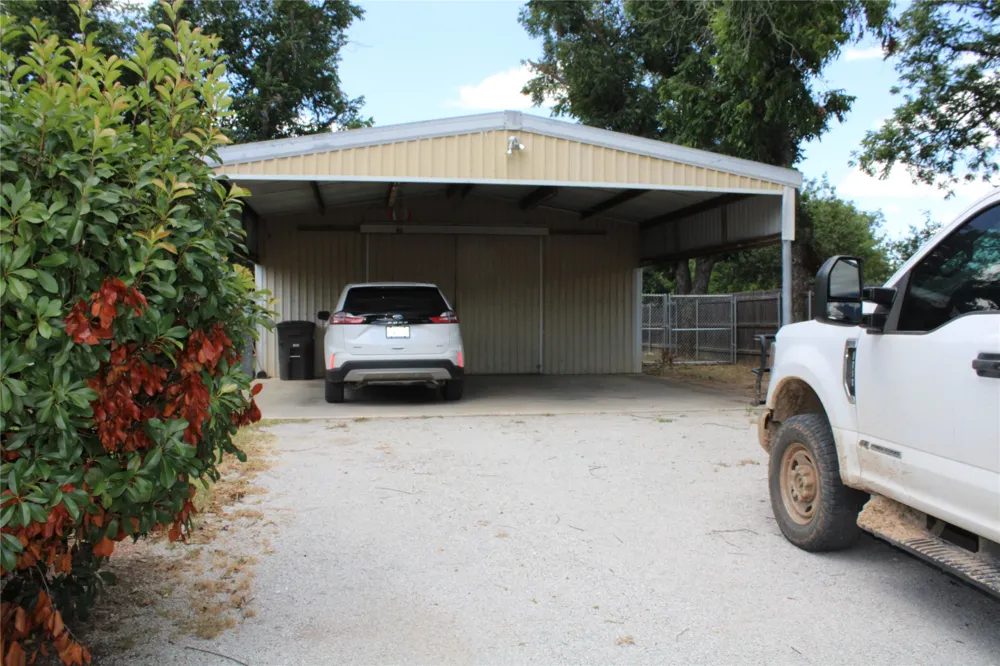 208 PARK DR Early, TX 76802