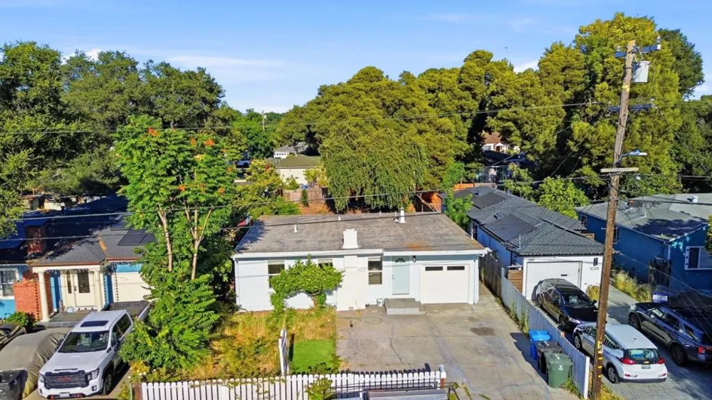 1030 Bradley Way East Palo Alto, CA 94303