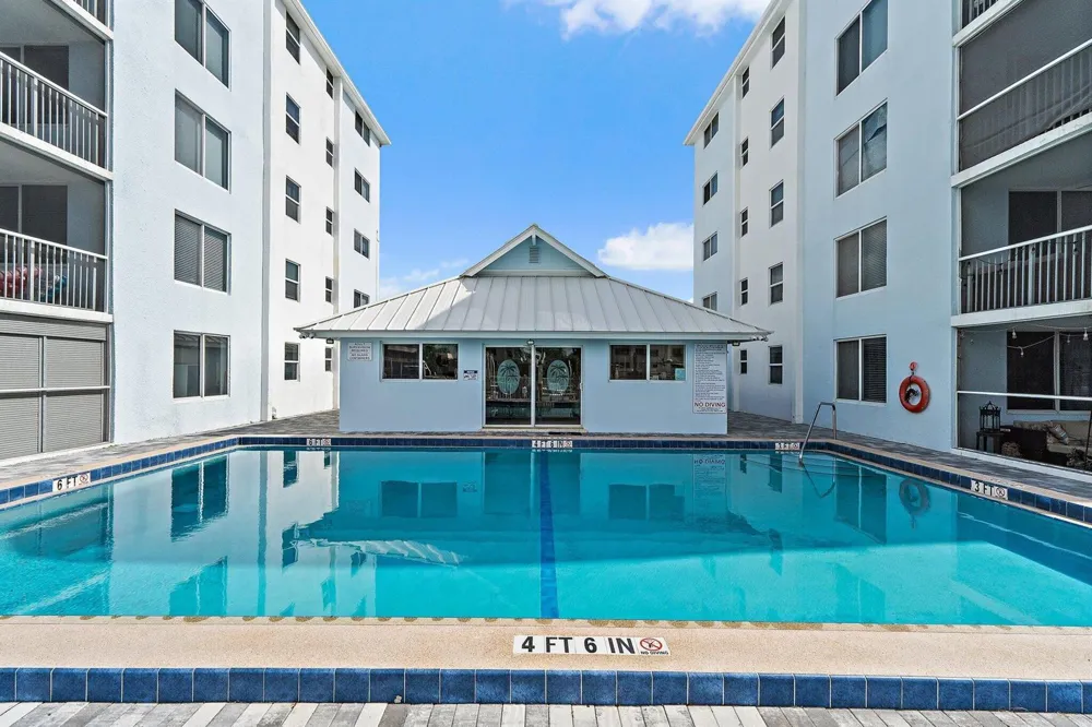 108 Paradise Harbour Boulevard #314 North Palm Beach, FL 33408