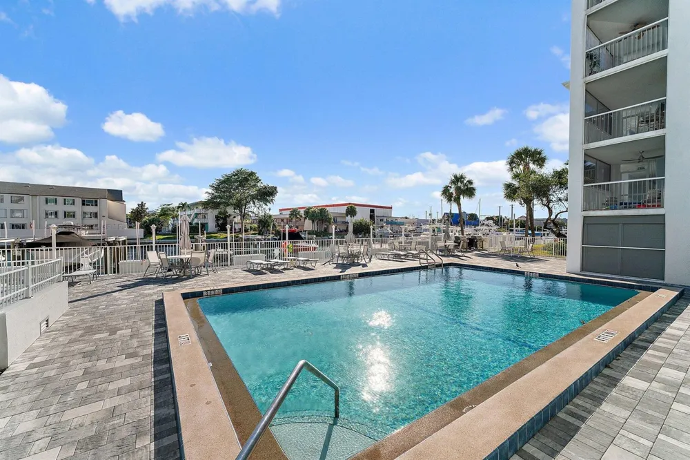 108 Paradise Harbour Boulevard #314 North Palm Beach, FL 33408