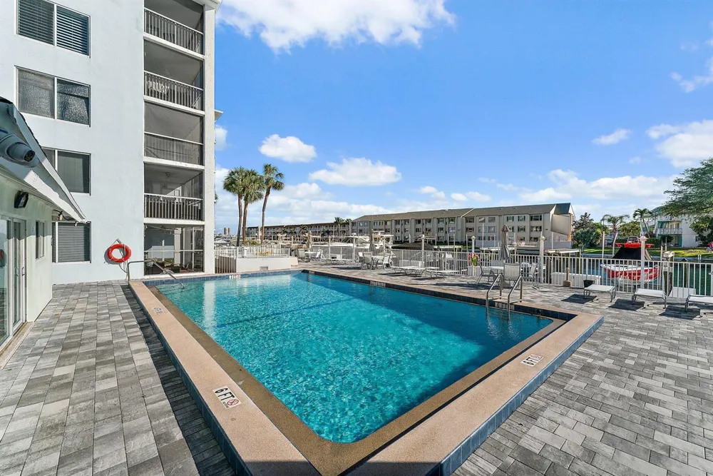 108 Paradise Harbour Boulevard #314 North Palm Beach, FL 33408