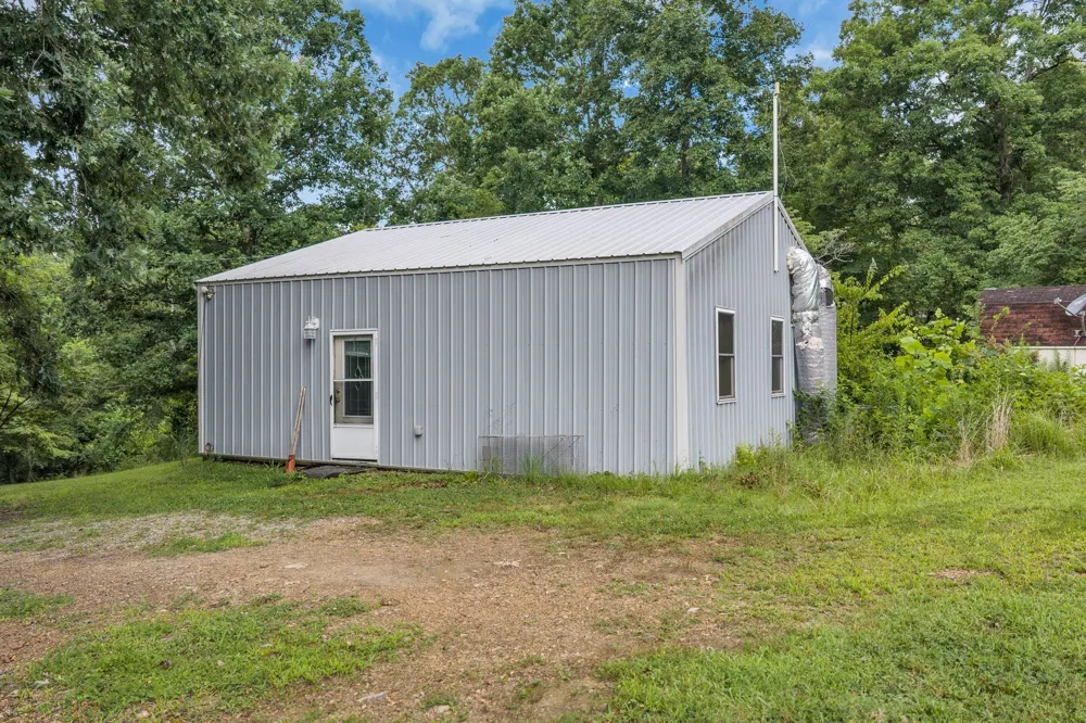 1337 Lee Brown Road Bon Aqua, TN 37025