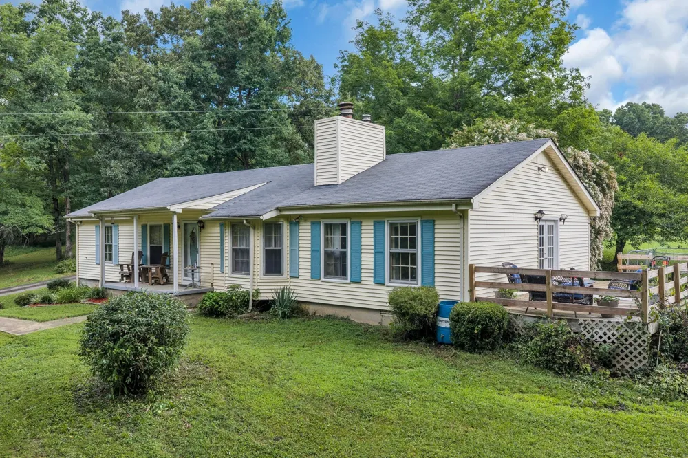 1337 Lee Brown Road Bon Aqua, TN 37025