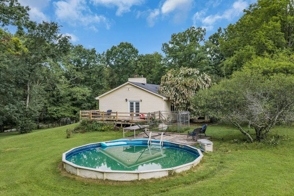 1337 Lee Brown Road Bon Aqua, TN 37025