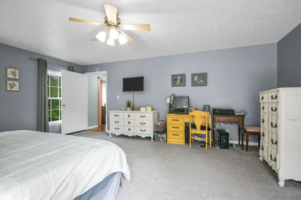 1337 Lee Brown Road Bon Aqua, TN 37025