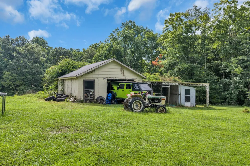 1337 Lee Brown Road Bon Aqua, TN 37025