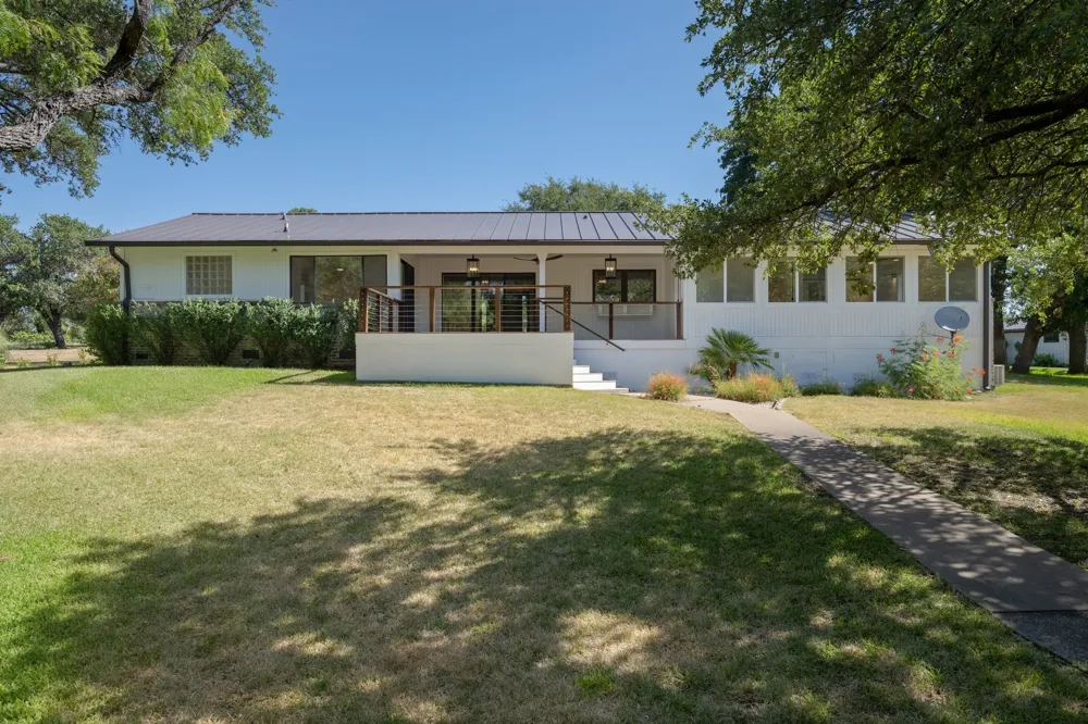 101 Third Sid W Horseshoe Bay, TX 78657
