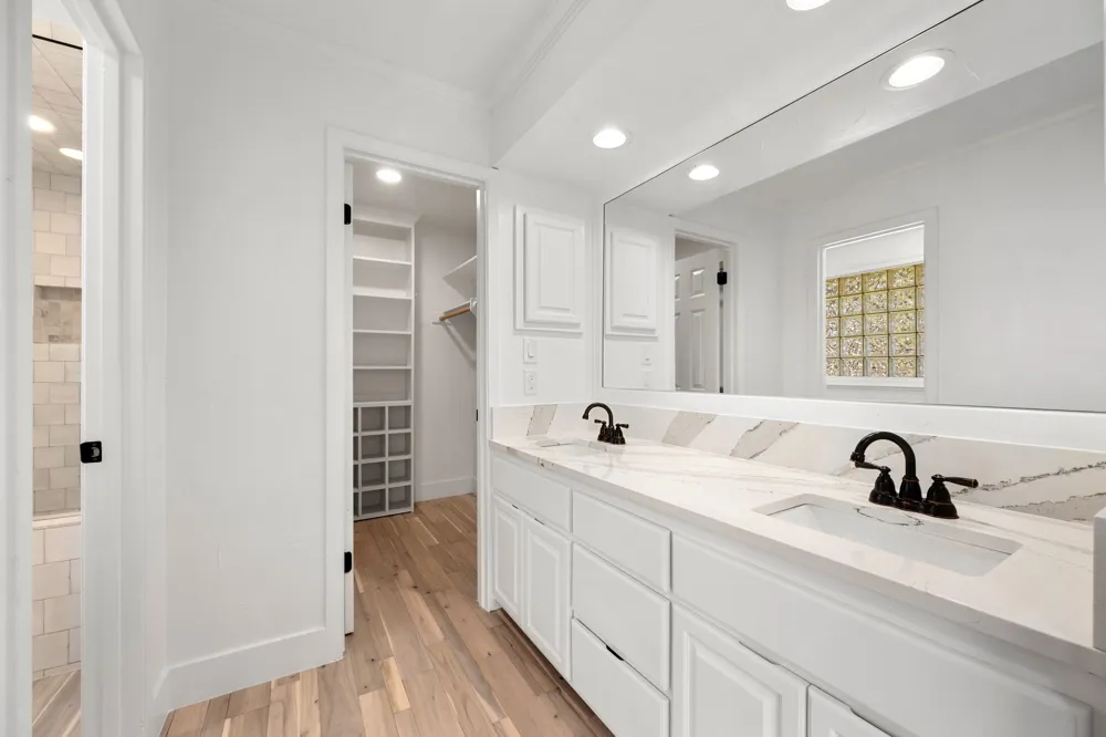 101 Third Sid W Horseshoe Bay, TX 78657