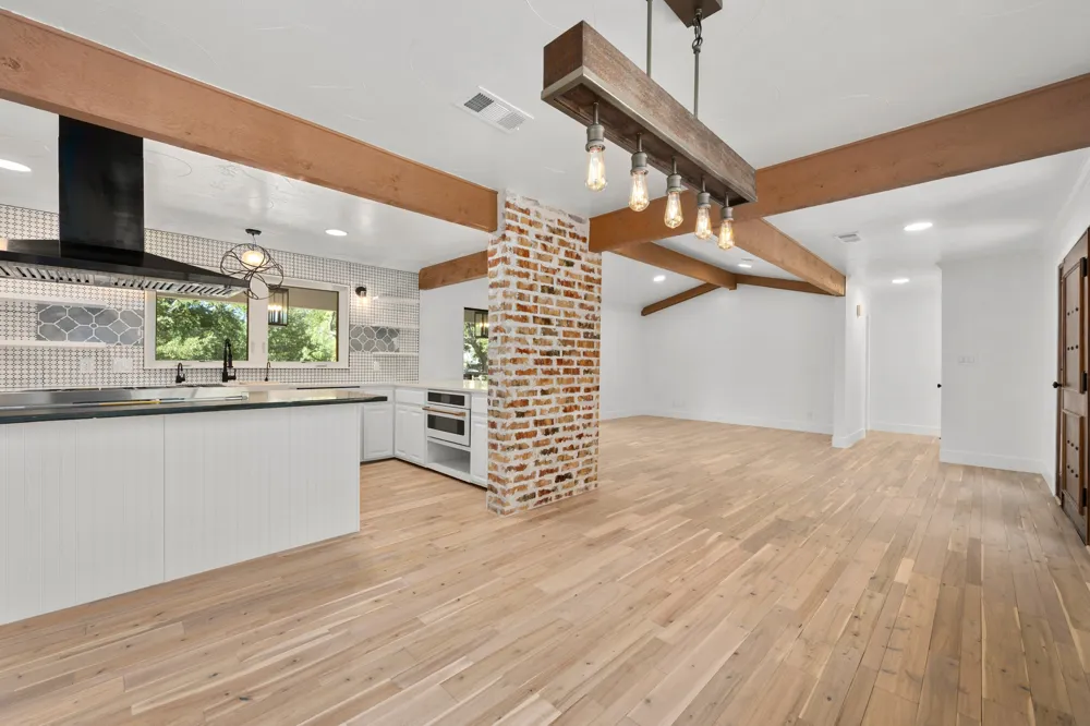 101 Third Sid W Horseshoe Bay, TX 78657