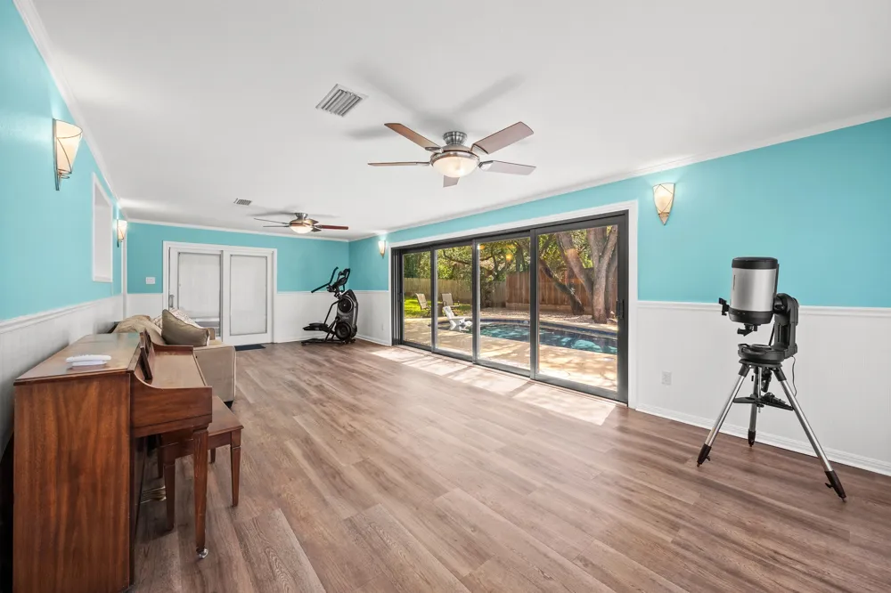 10805 Spicewood Parkway Austin, TX 78750