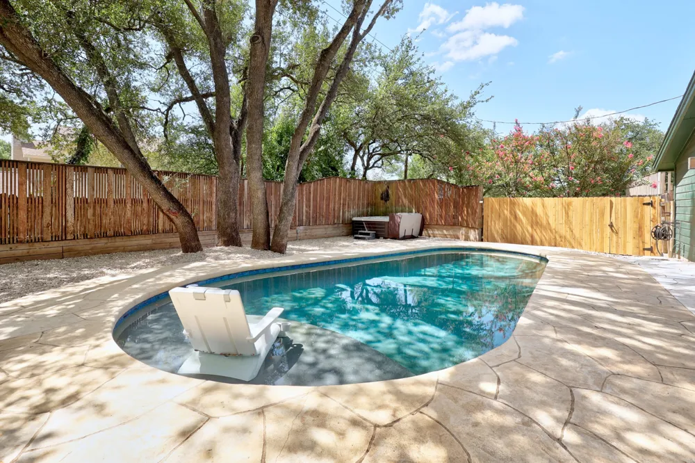 10805 Spicewood Parkway Austin, TX 78750