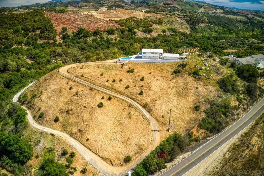 45050 Camaron RD Temecula, CA 92590
