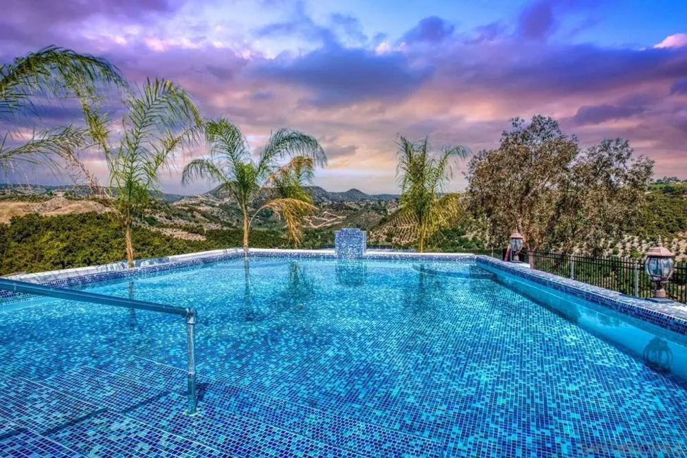 45050 Camaron RD Temecula, CA 92590