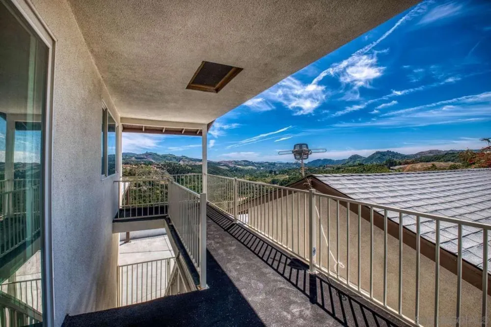 45050 Camaron RD Temecula, CA 92590