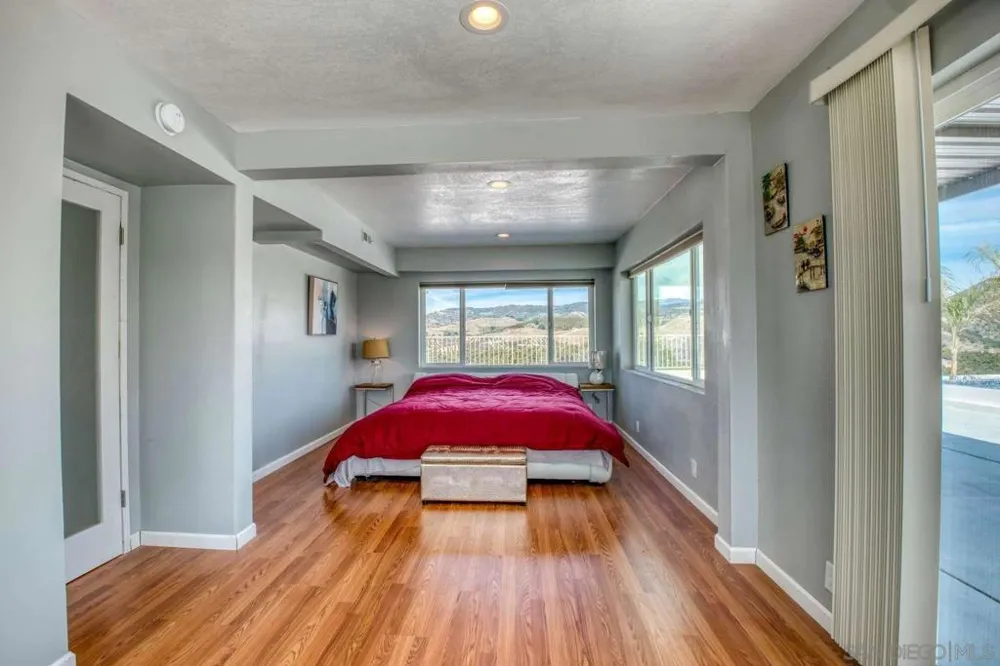 45050 Camaron RD Temecula, CA 92590