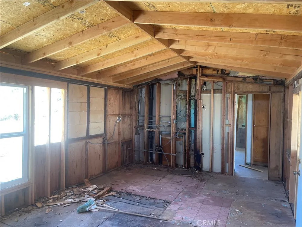 7362 Mesa Road Lucerne Valley, CA 92356