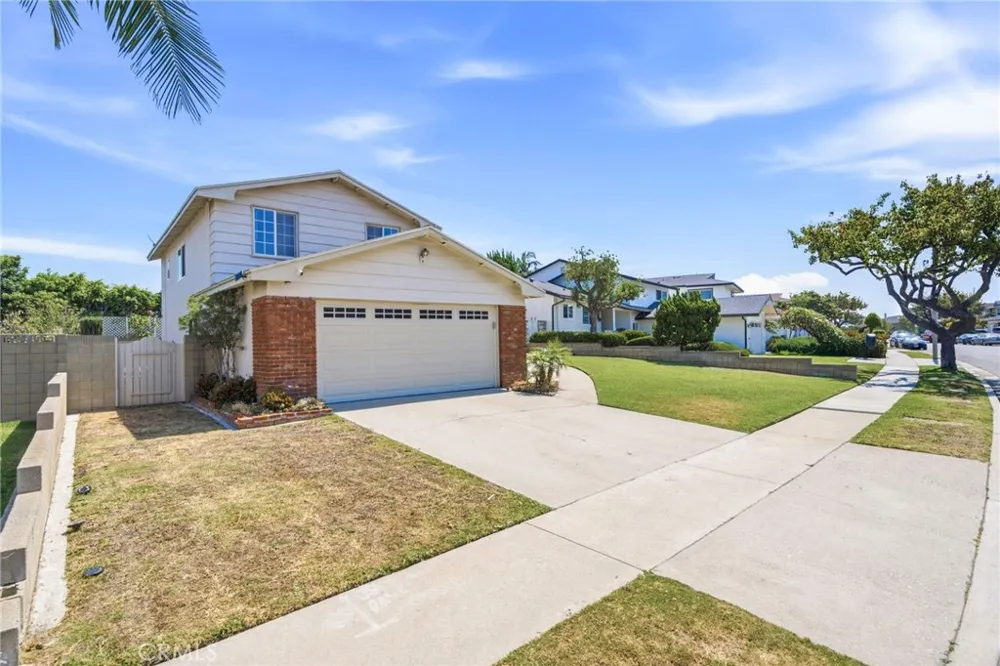 1047 Ashbridge Lane Harbor City, CA 90710