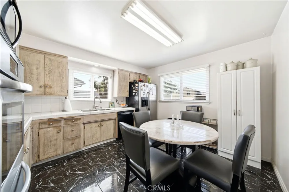 1047 Ashbridge Lane Harbor City, CA 90710