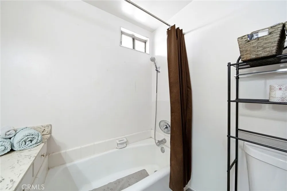 1047 Ashbridge Lane Harbor City, CA 90710