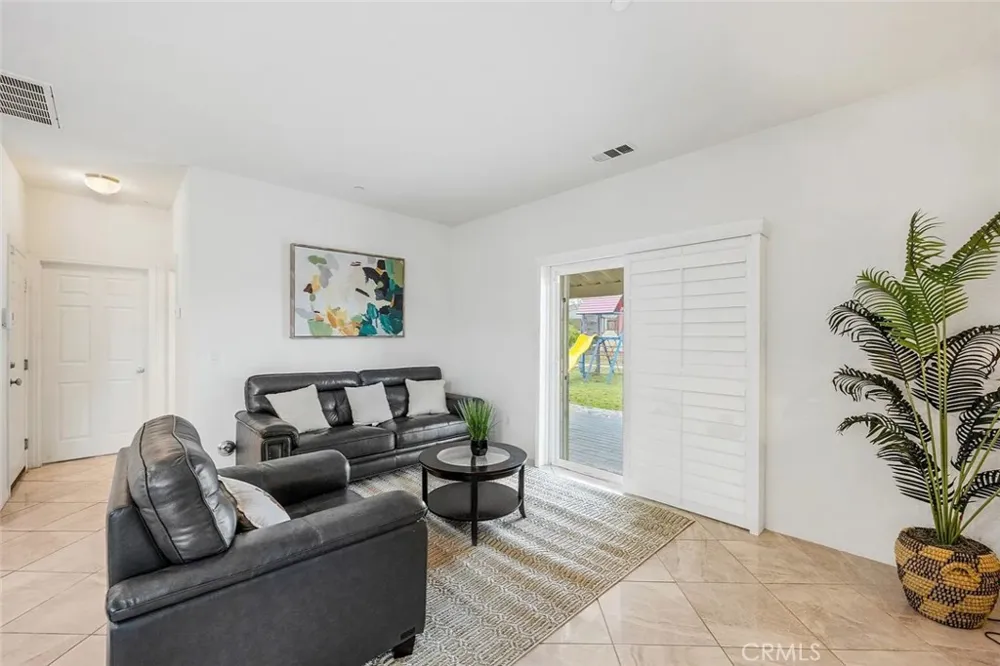 10995 Coalinga Montclair, CA 91763