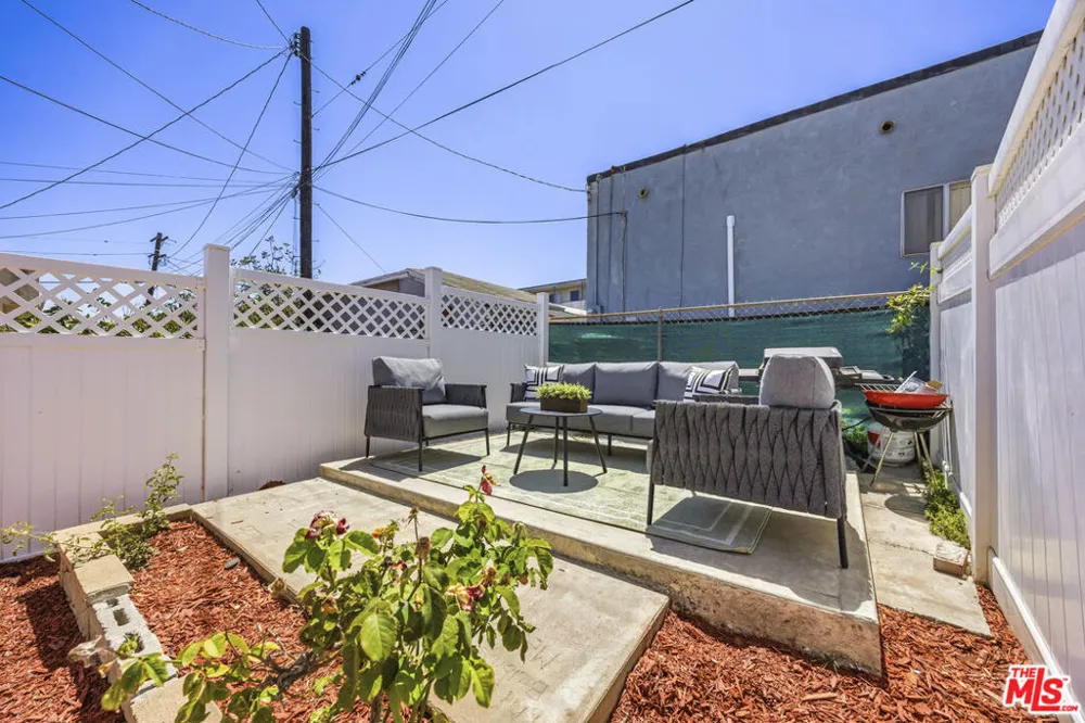 719 Cabrillo Avenue Los Angeles, CA 90731