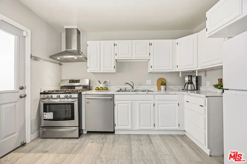 719 Cabrillo Avenue Los Angeles, CA 90731