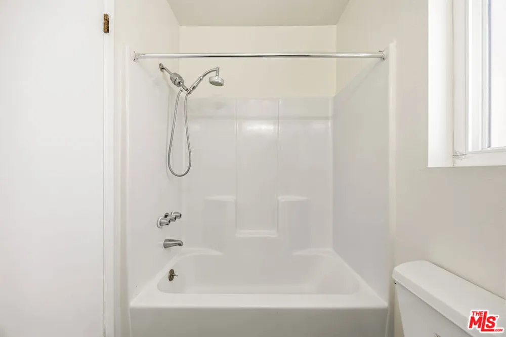 719 Cabrillo Avenue Los Angeles, CA 90731