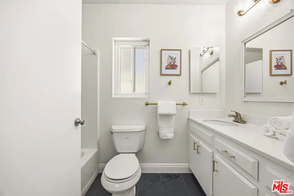 719 Cabrillo Avenue Los Angeles, CA 90731
