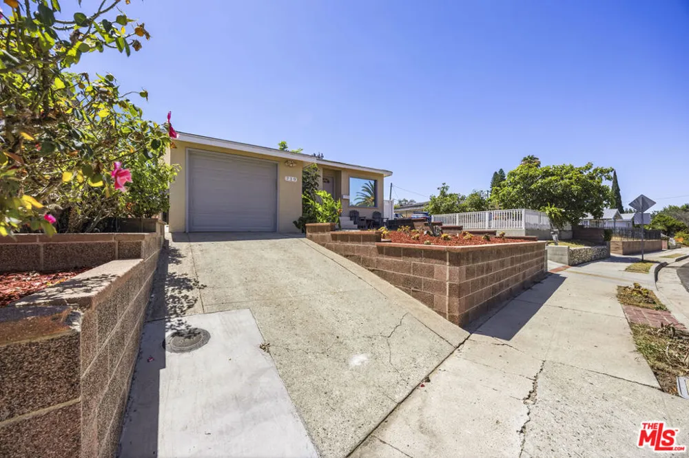 719 Cabrillo Avenue Los Angeles, CA 90731