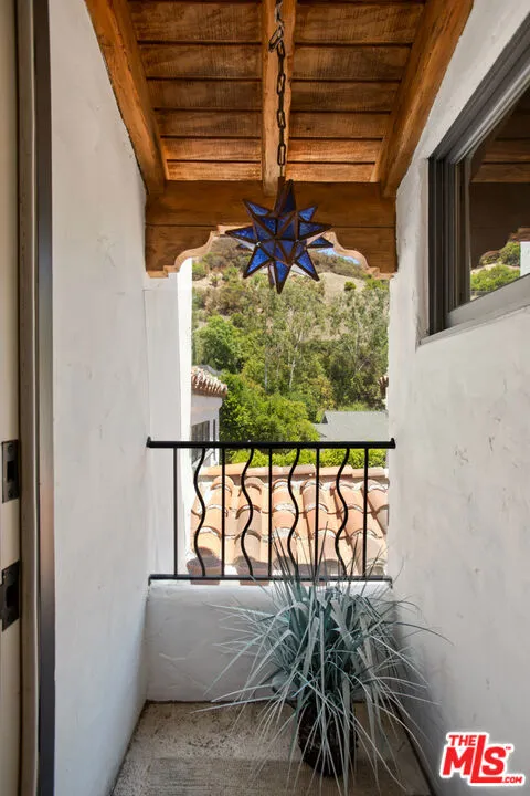 1407 Beverly Drive Los Angeles, CA 90210