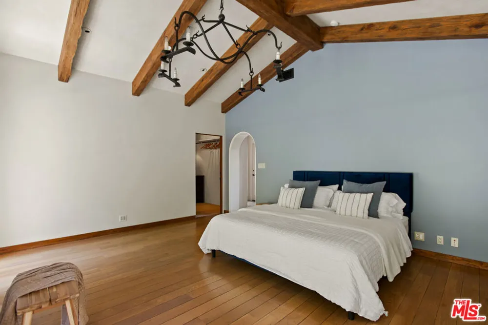 1407 Beverly Drive Los Angeles, CA 90210