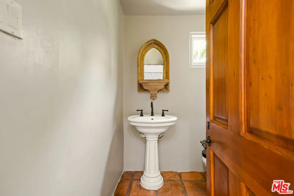 1407 Beverly Drive Los Angeles, CA 90210