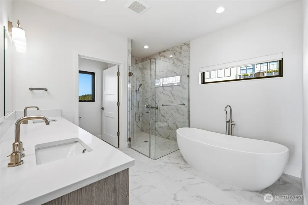 3923 Rock Ridge Parkway Anacortes, WA 98221