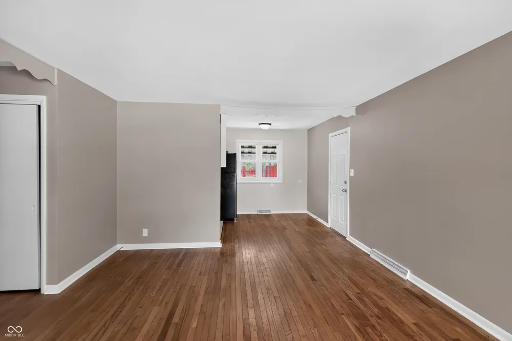 298 Gilbert Avenue Beech Grove, IN 46107