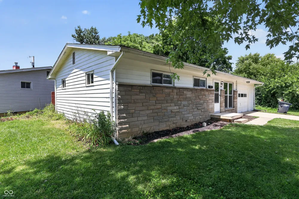 298 Gilbert Avenue Beech Grove, IN 46107