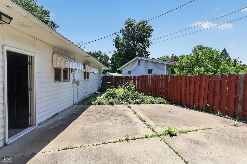 298 Gilbert Avenue Beech Grove, IN 46107