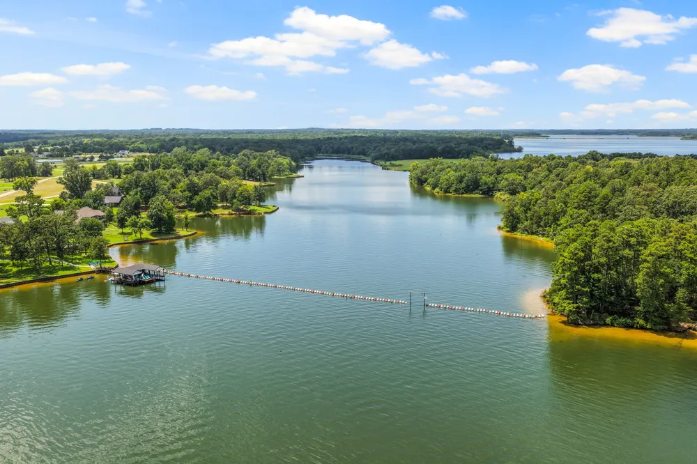 Private Road 2712 Mt Pleasant, TX 75455