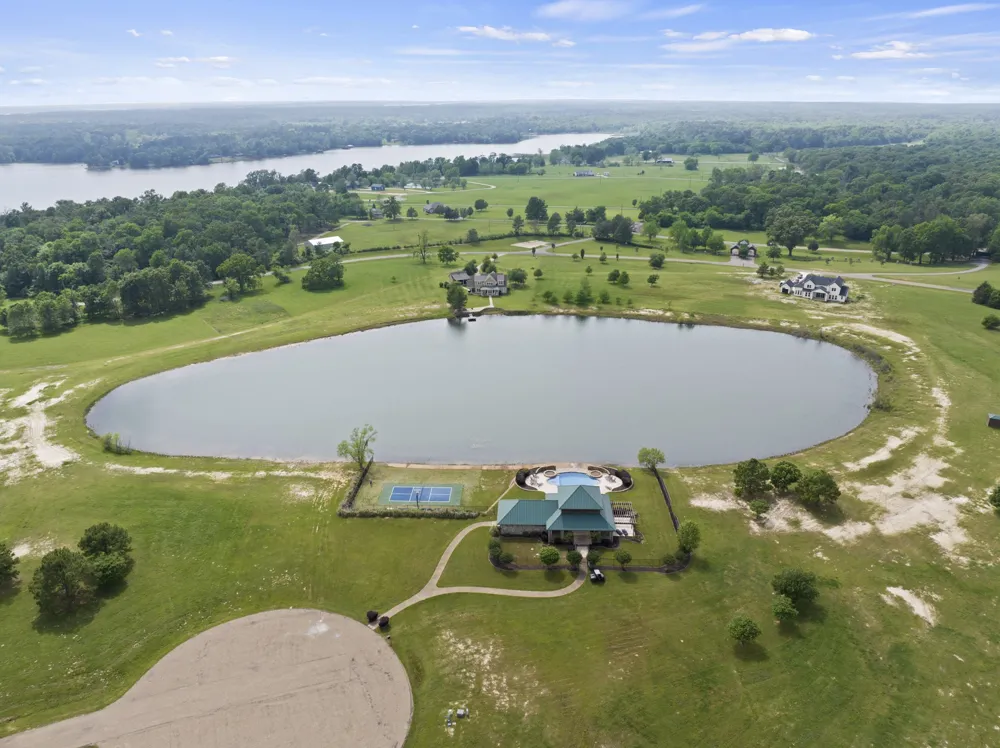Private Road 2712 Mt Pleasant, TX 75455